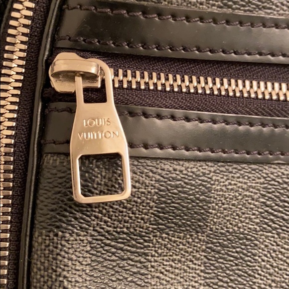 Louis Vuitton Michael Backpack - Picture 2 of 4